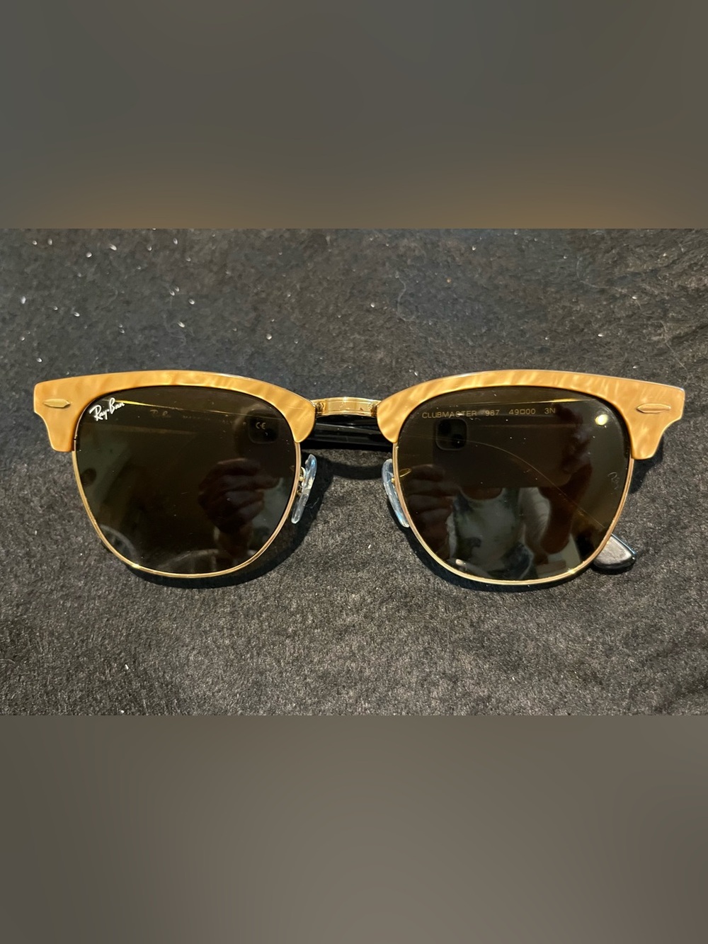 Iconic Ray-Ban Clubmaster Sunglasses in Arista/Brown  w/ Original Case - Picture 3 of 9